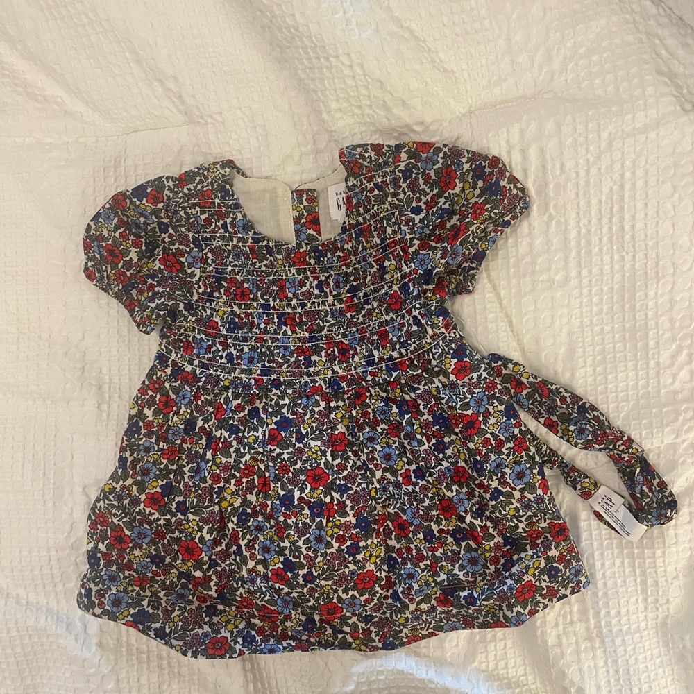Baby Gap Floral Dress NWT 100% Cotton, 3-6 months